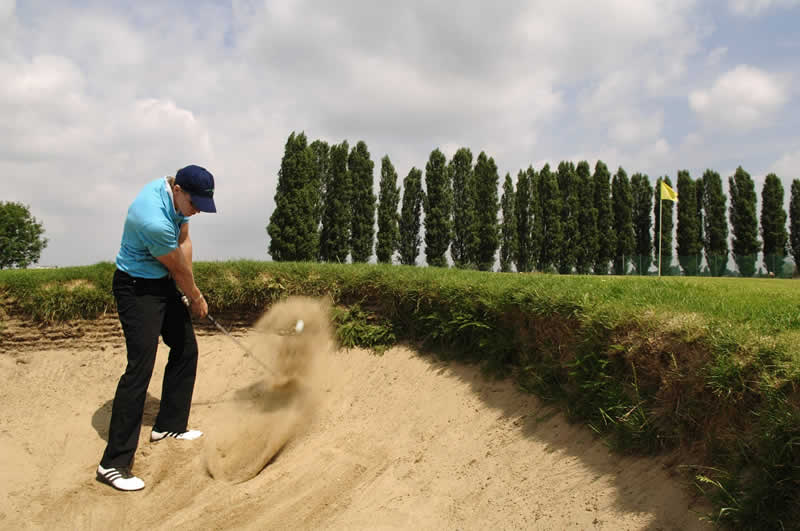Sandbunker am Golfplatz