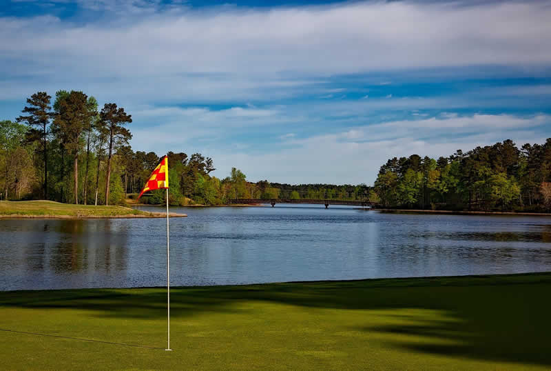 Wasserhindernis am Golfplatz