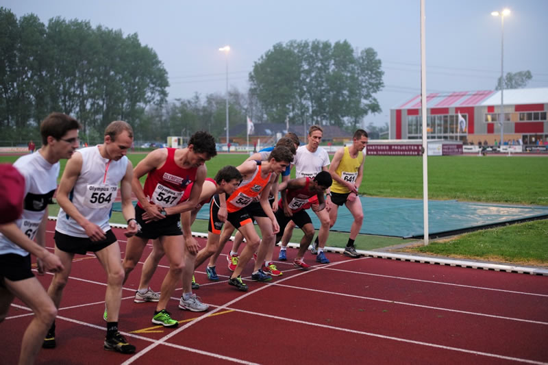 Start beim 800 Meter Lauf