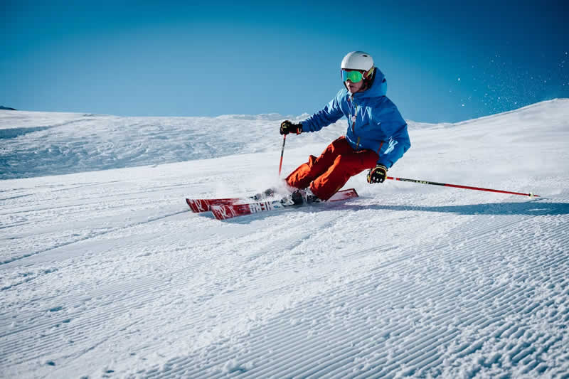 Sport in der Schweiz: Skifahren, Eishockey